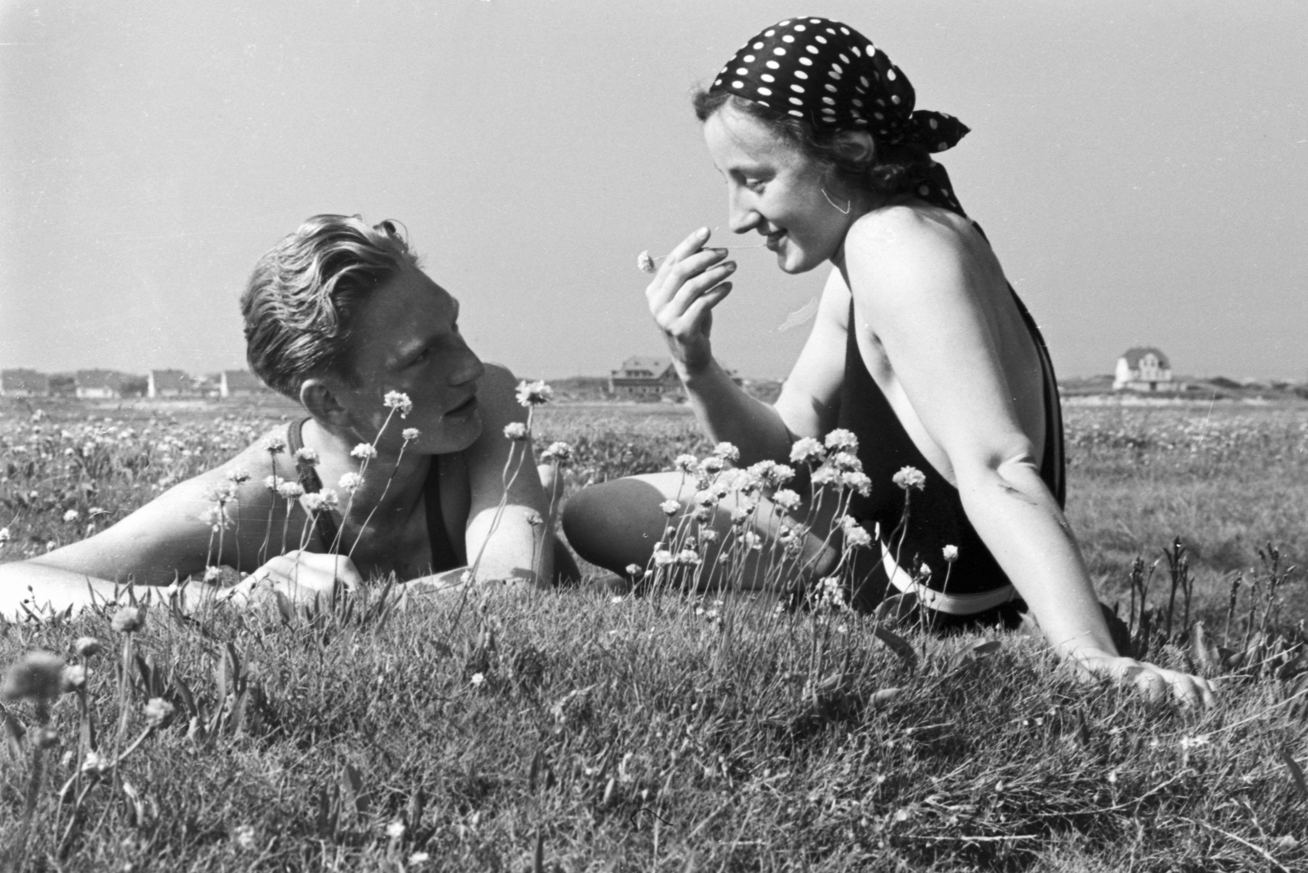 Jakie wskazówki ponad wiek temu otrzymywali mężczyźni, aby podbić serce wybranki? 5 głównych zasad