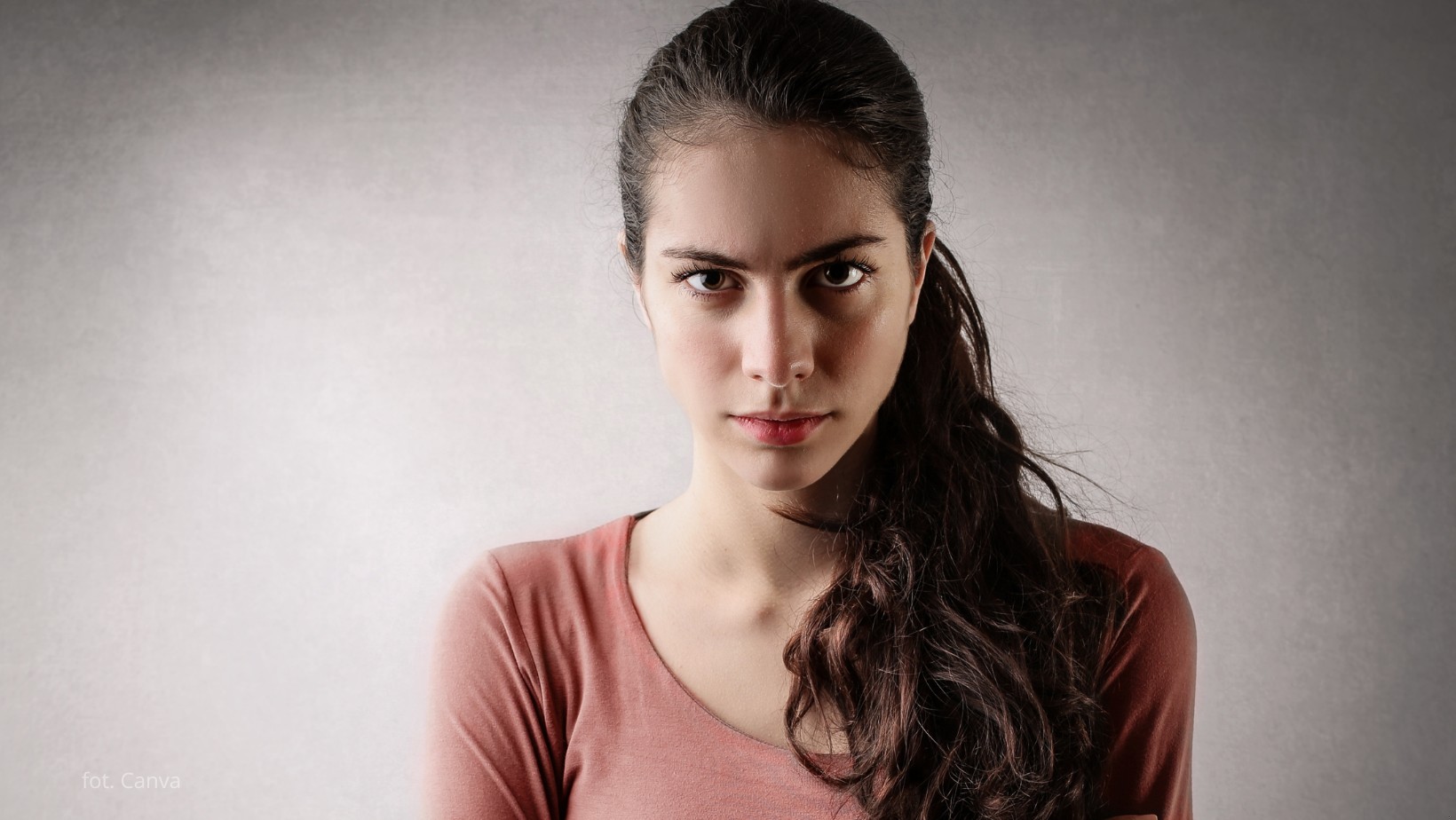 Ciągle pytają cię „kiedy w końcu dziecko”? 3 cięte riposty, które utną temat na zawsze