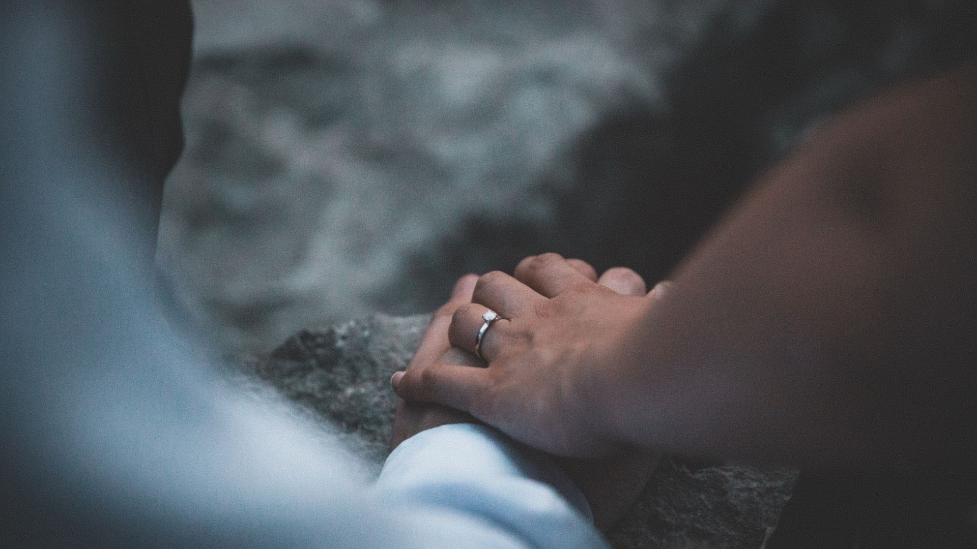 Emocjonalne uzależnienie od partnera. Jak to rozpoznać?