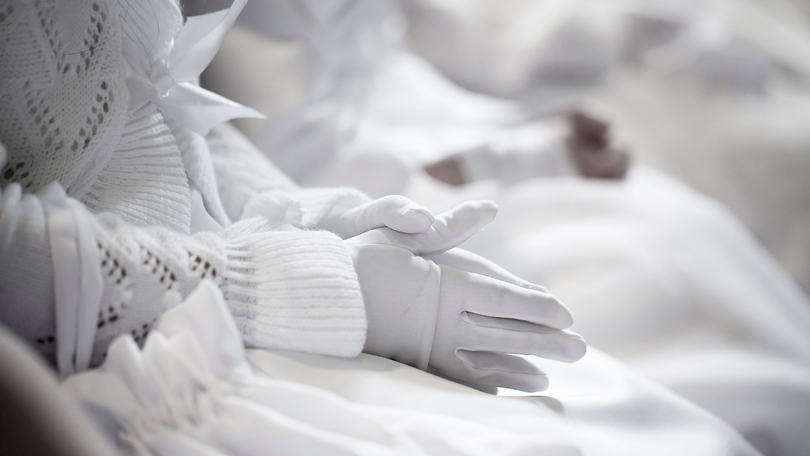 Ostra wypowiedź księdza o komunii św.! „Trzeba radykalnie przerwać to szkodliwe zjawisko społeczne”