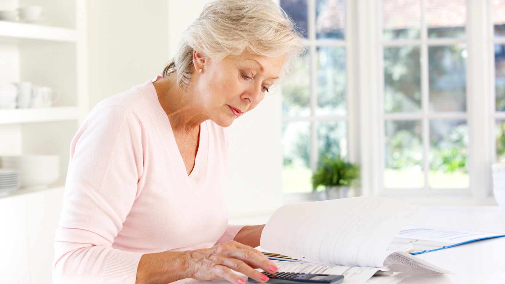 Wyższy wiek emerytalny dla bezdzietnych kobiet? Petycja już u prezydenta