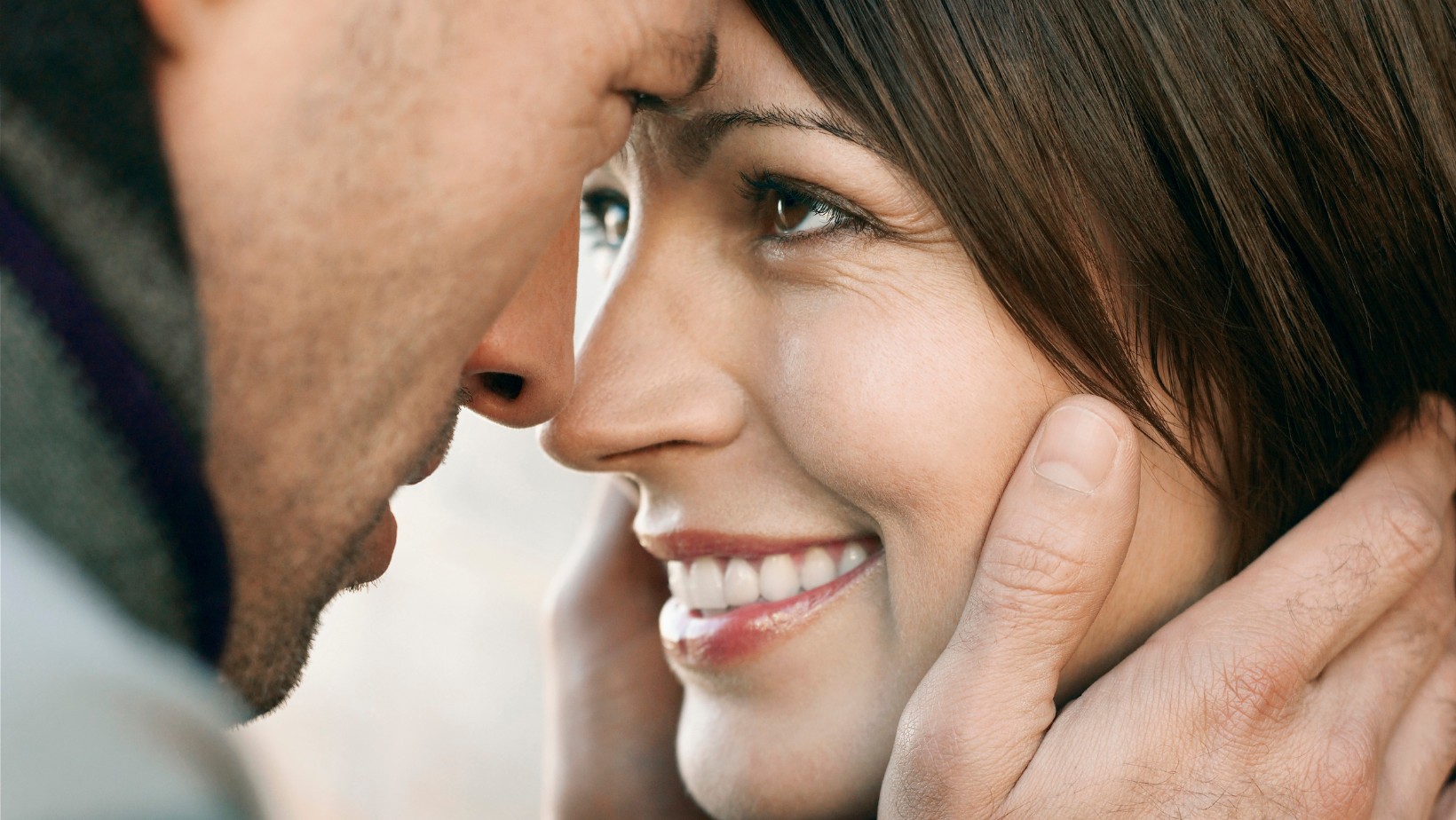 Jak zaskoczyć swoją drugą połówkę? Wiosenne lifehacki, które podkręcą związek!