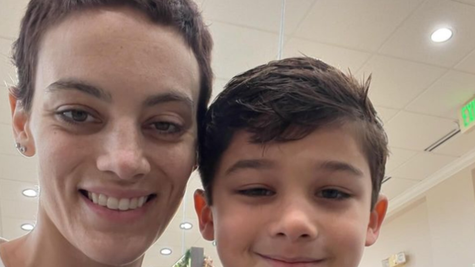 Umierająca 29-letnia piosenkarka przed śmiercią chce zadbać o przyszłość 7-letniego syna…