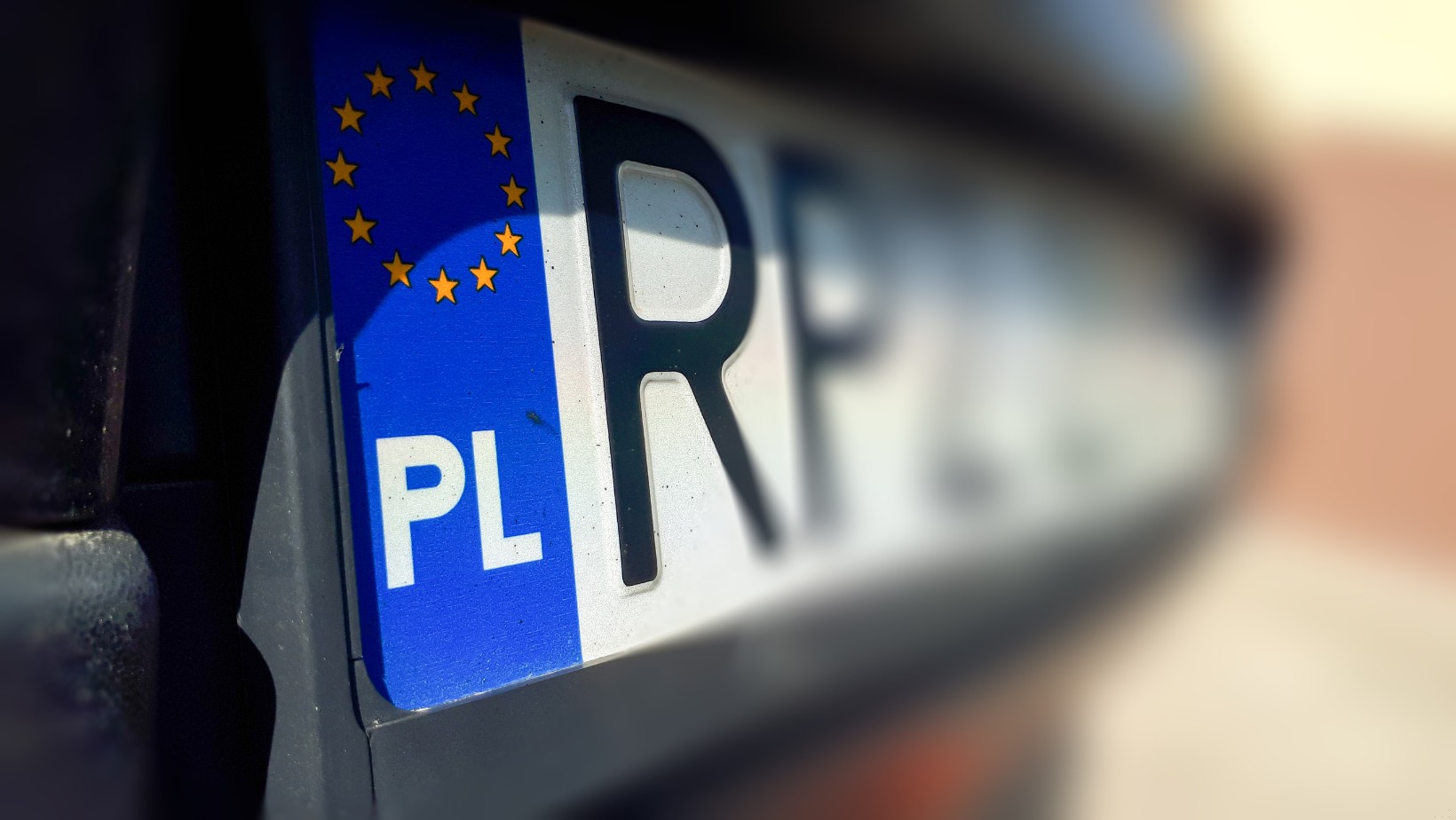 Uwaga kierowcy! Aż 500 złotych kary za tablice rejestracyjne!