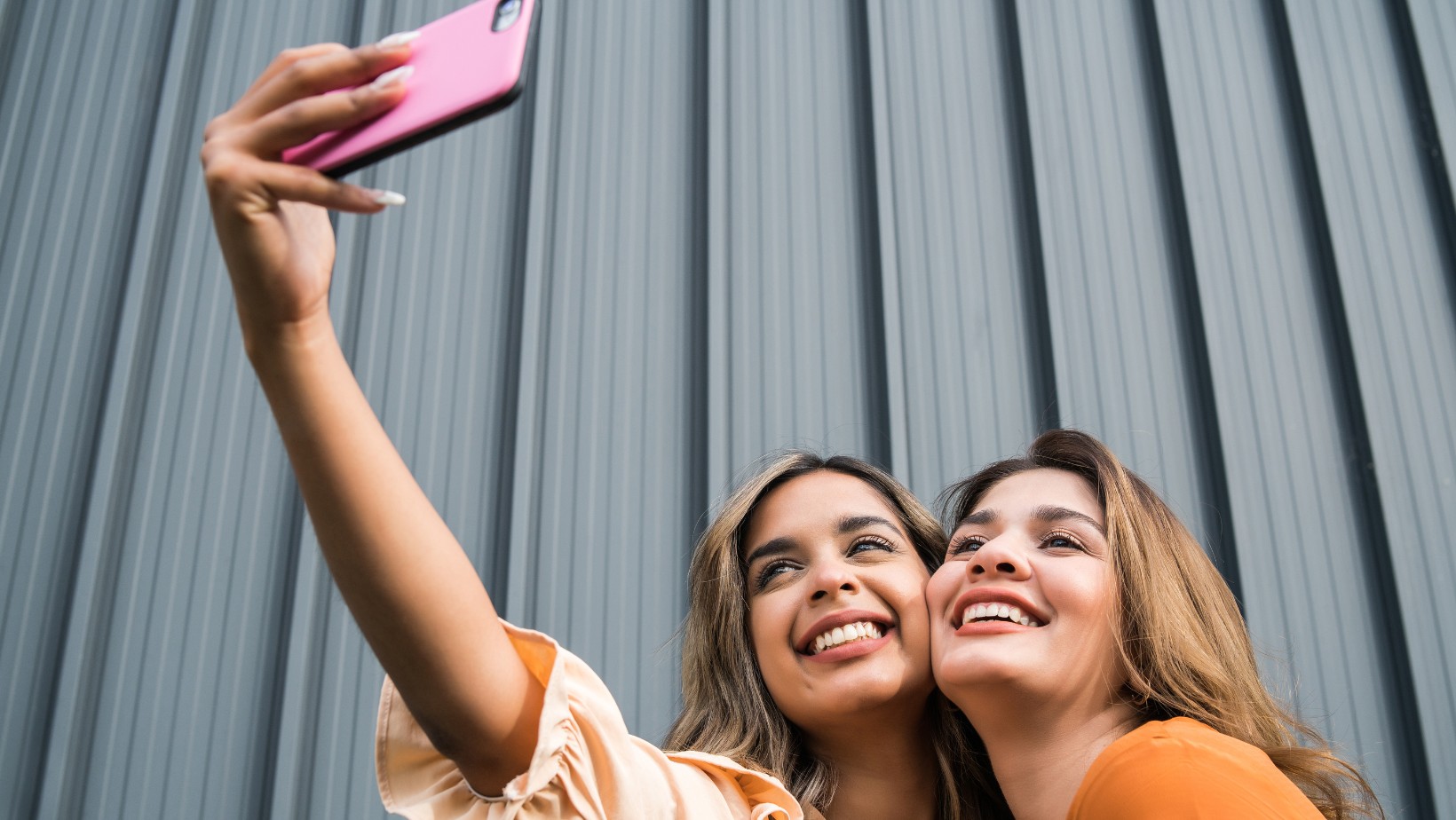 To wyzwanie może prowadzić do tragedii! Czym jest „ostateczne selfie”?