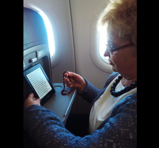 Zdjęcie Poświęciła całe życie dla syna. W zamian dostała od niego prezent, który zmienił jej życie! #5