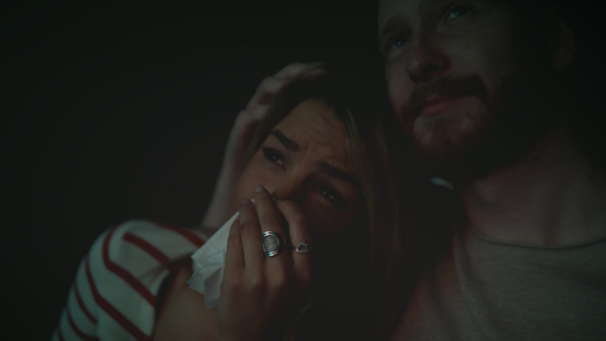 Płaczesz podczas oglądania filmu? To znak, że jesteś silny emocjonalnie!