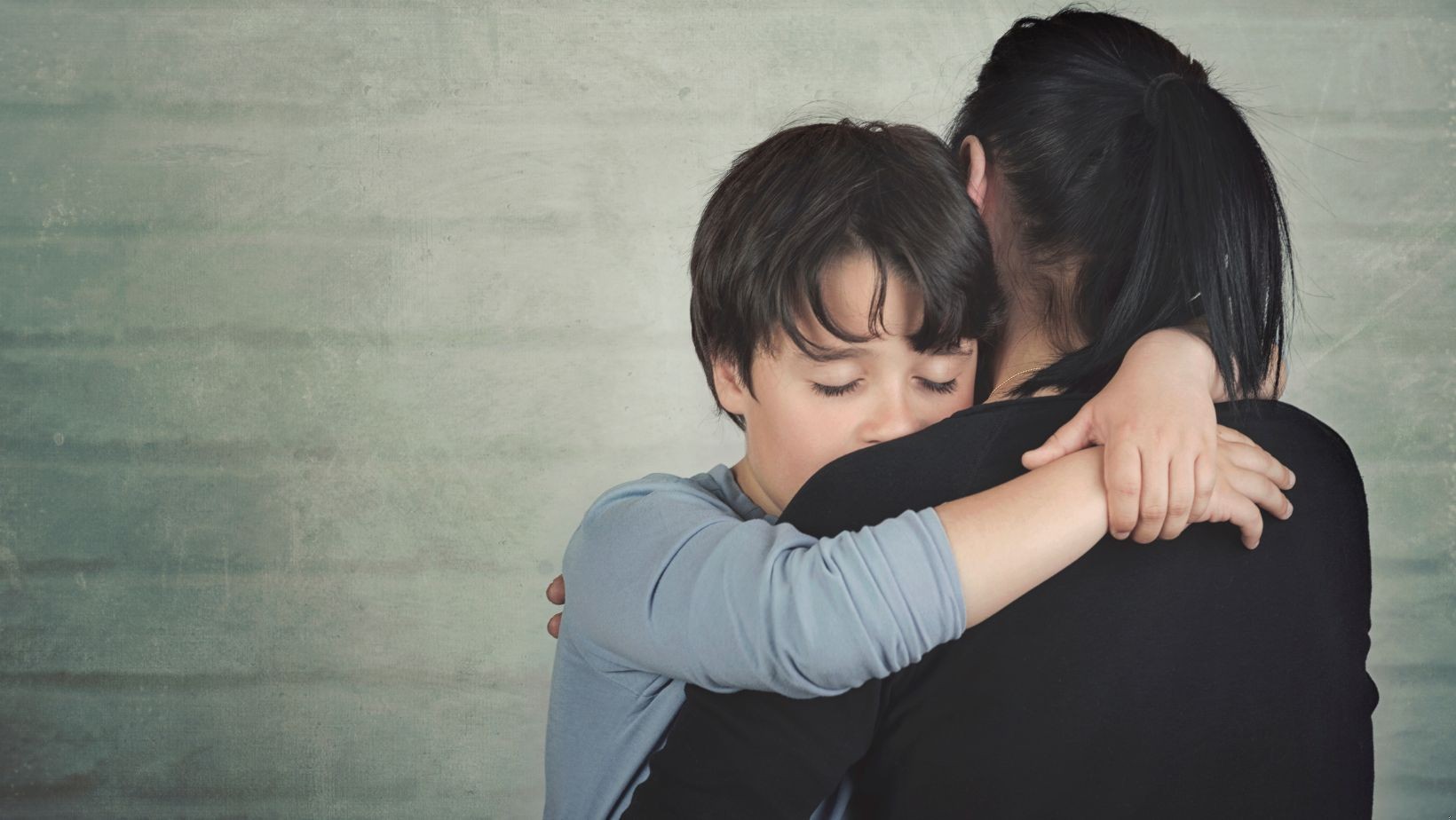 Jak rozmawiać z dzieckiem o śmierci? Co można powiedzieć, a czego nie?