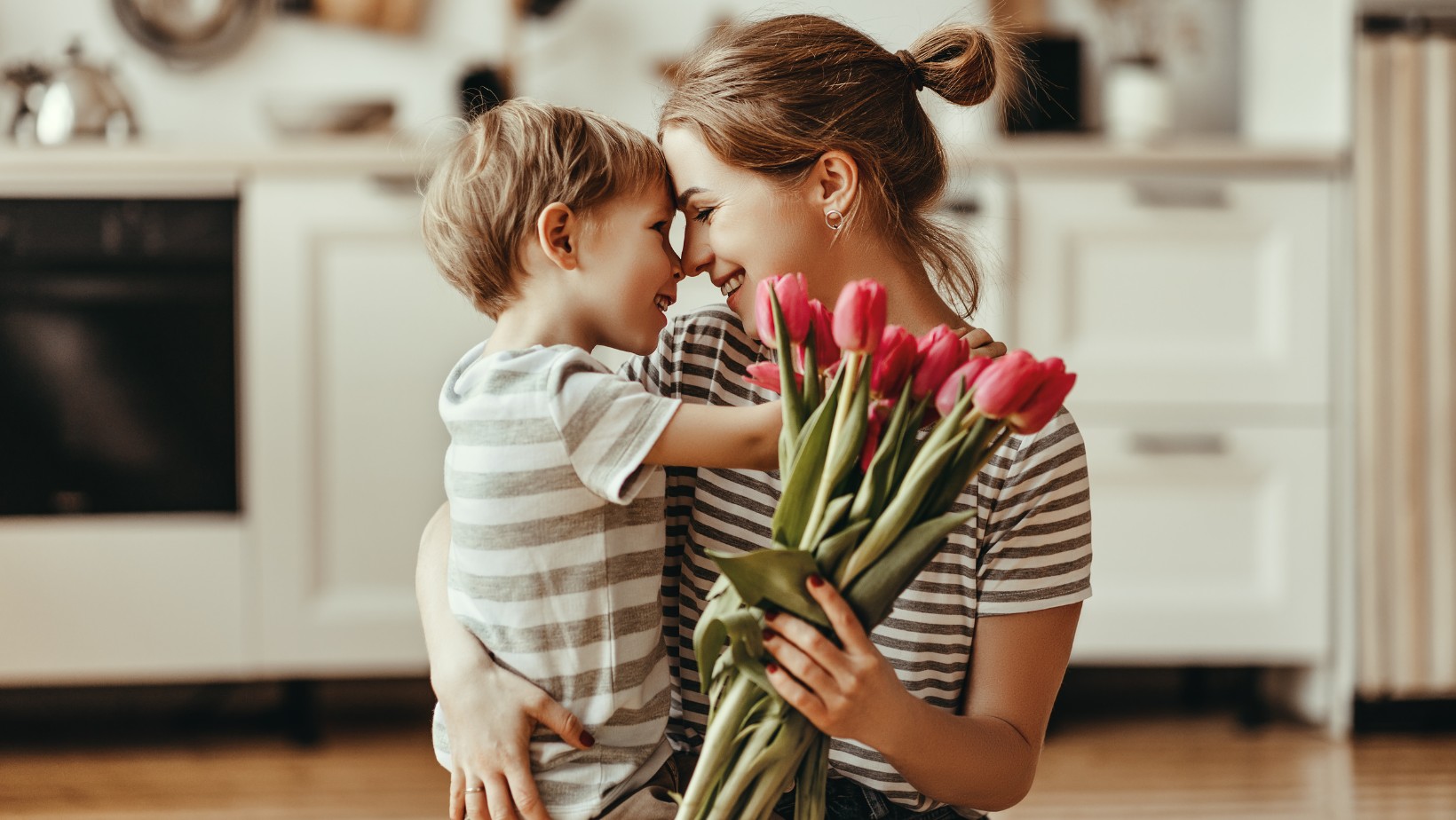 „Historia matki, która samotnie wychowała geniusza…”