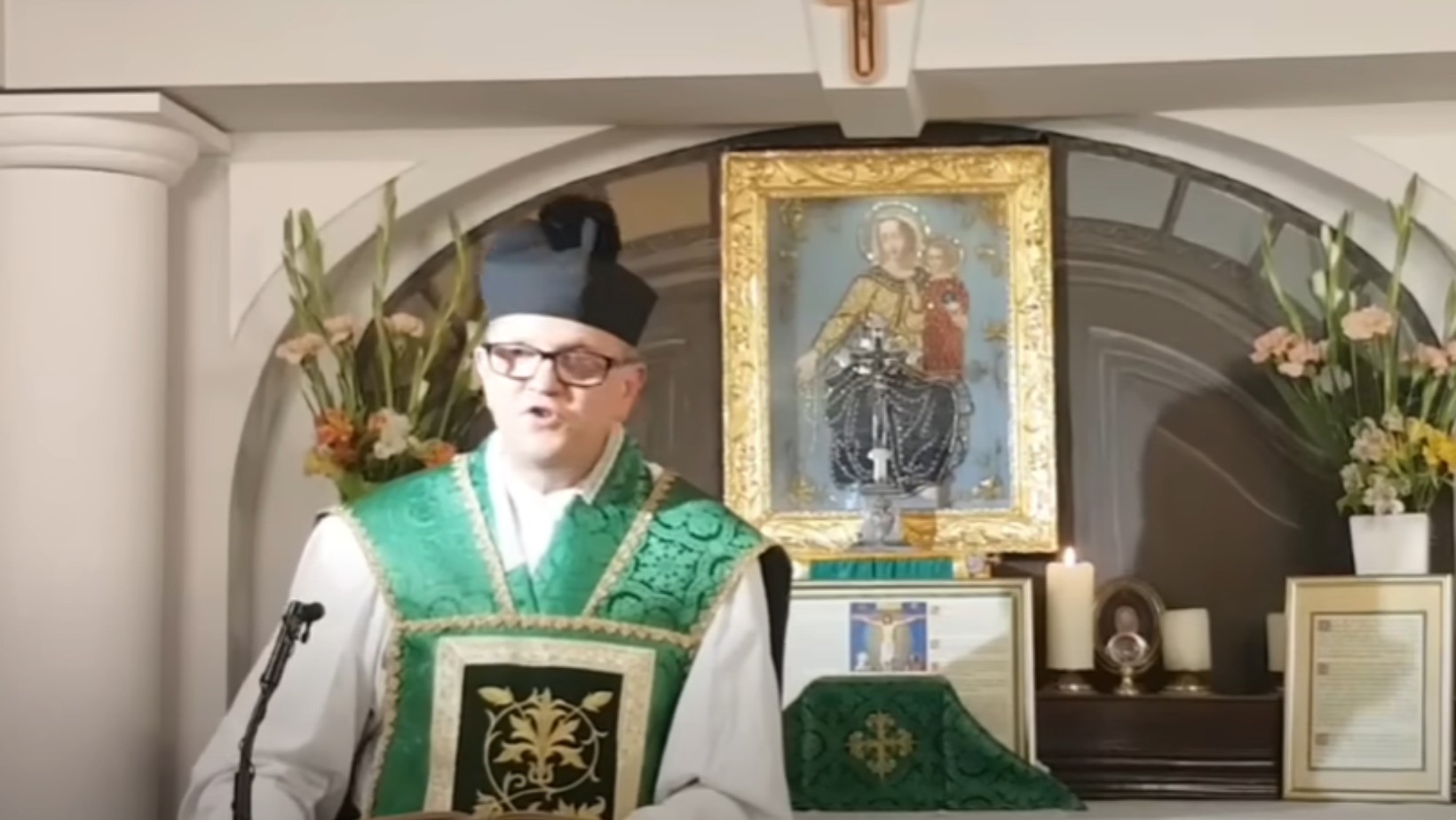 Ksiądz bez ogródek nakłaniał do bicia kobiet – „musi nad sobą czuć rękę mężczyzny”