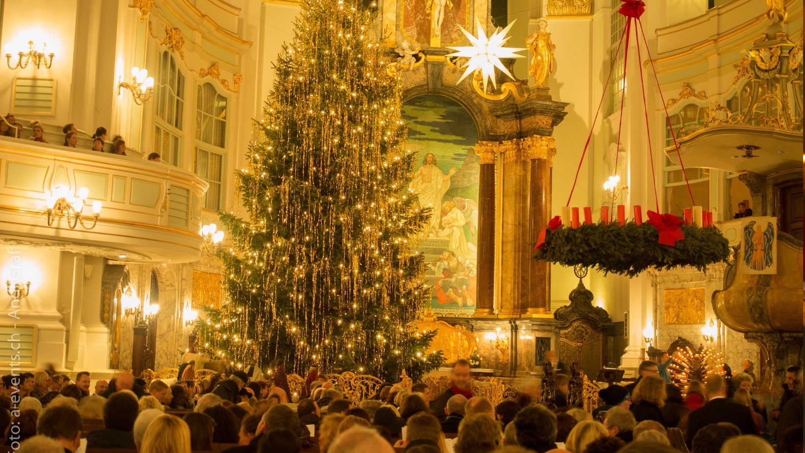 Zdjęcie Kiedy należy udać się do kościoła w święta Bożego Narodzenia? Duchowny wyjaśnia #1