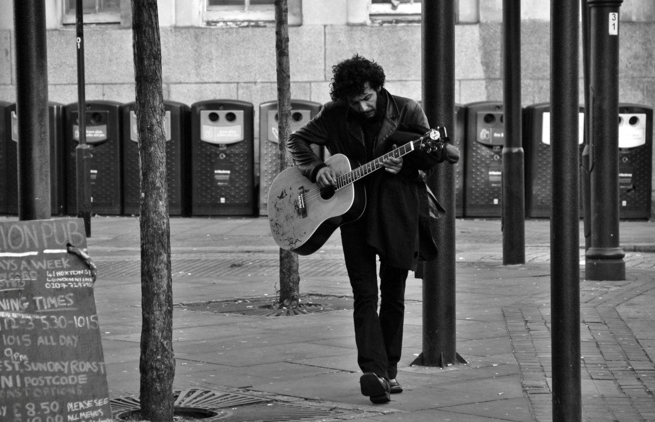 Człowiek osiągnął sukces, jeśli wstaje rano i kładzie się spać …