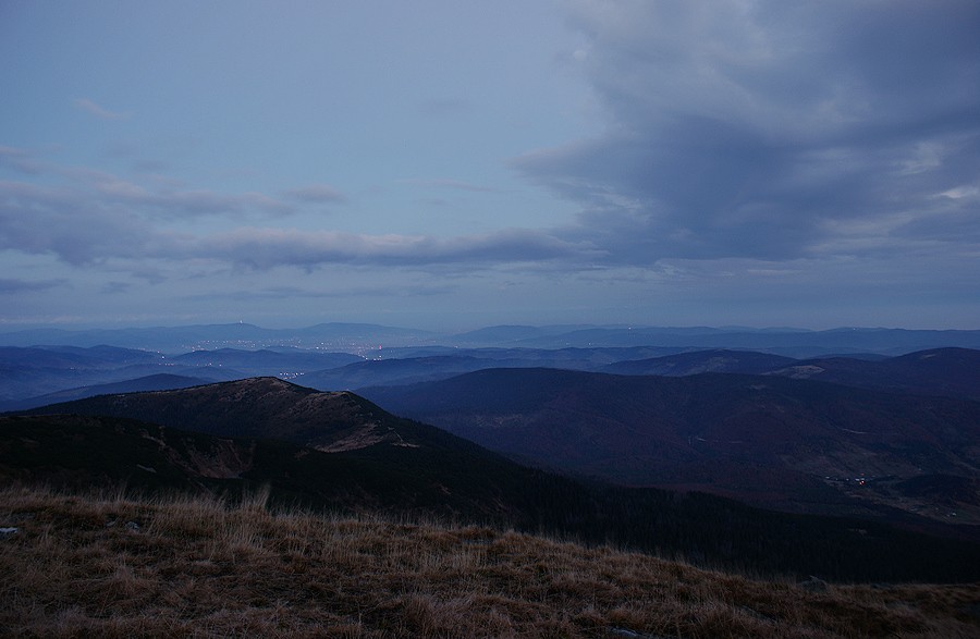 Możesz ciągle kogoś tłumaczyć, ciągle usprawiedliwiać, wybaczać. Możesz przymykać oko …