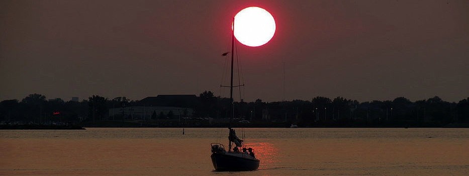 Miłość to dotrzymywanie obietnic wbrew wszystkiemu.