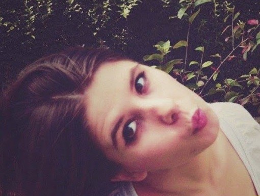 – Ciągle wydaje mi się to… nierzeczywiste – szepnął. – …