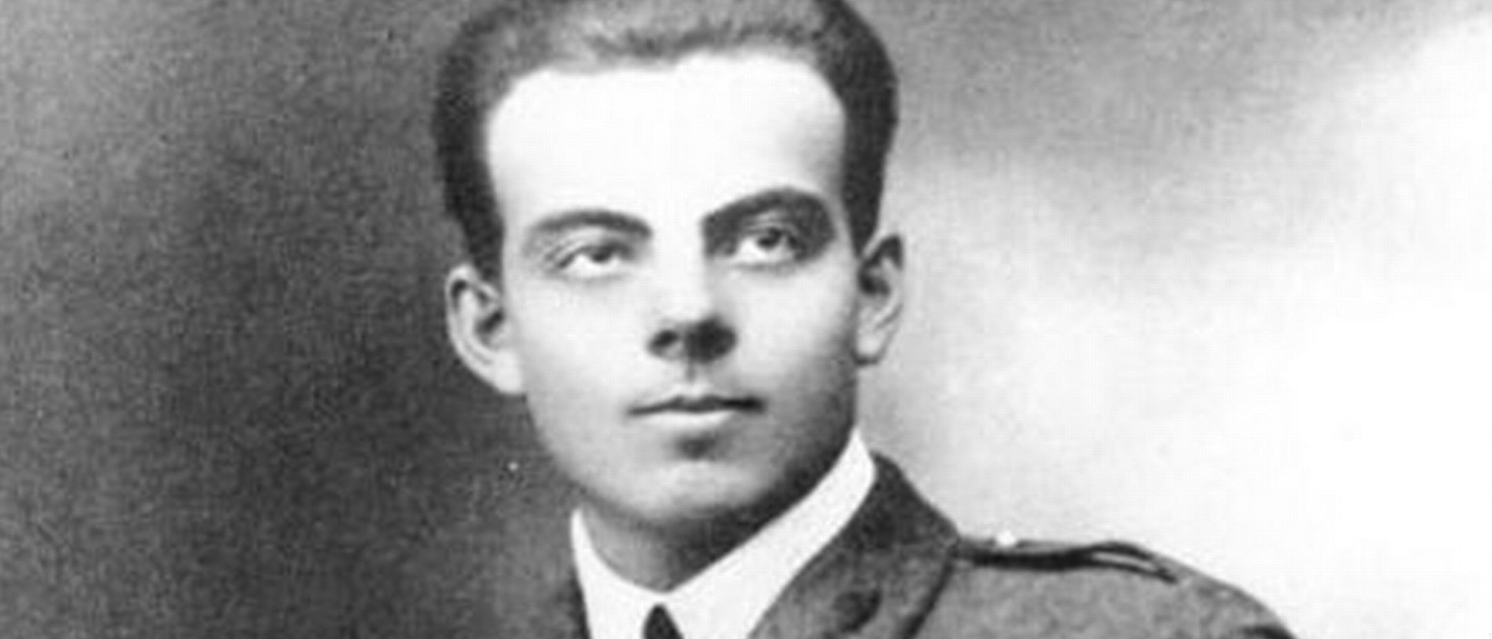 – Na pustyni jest się trochę samotnym. – Równie samotnym …