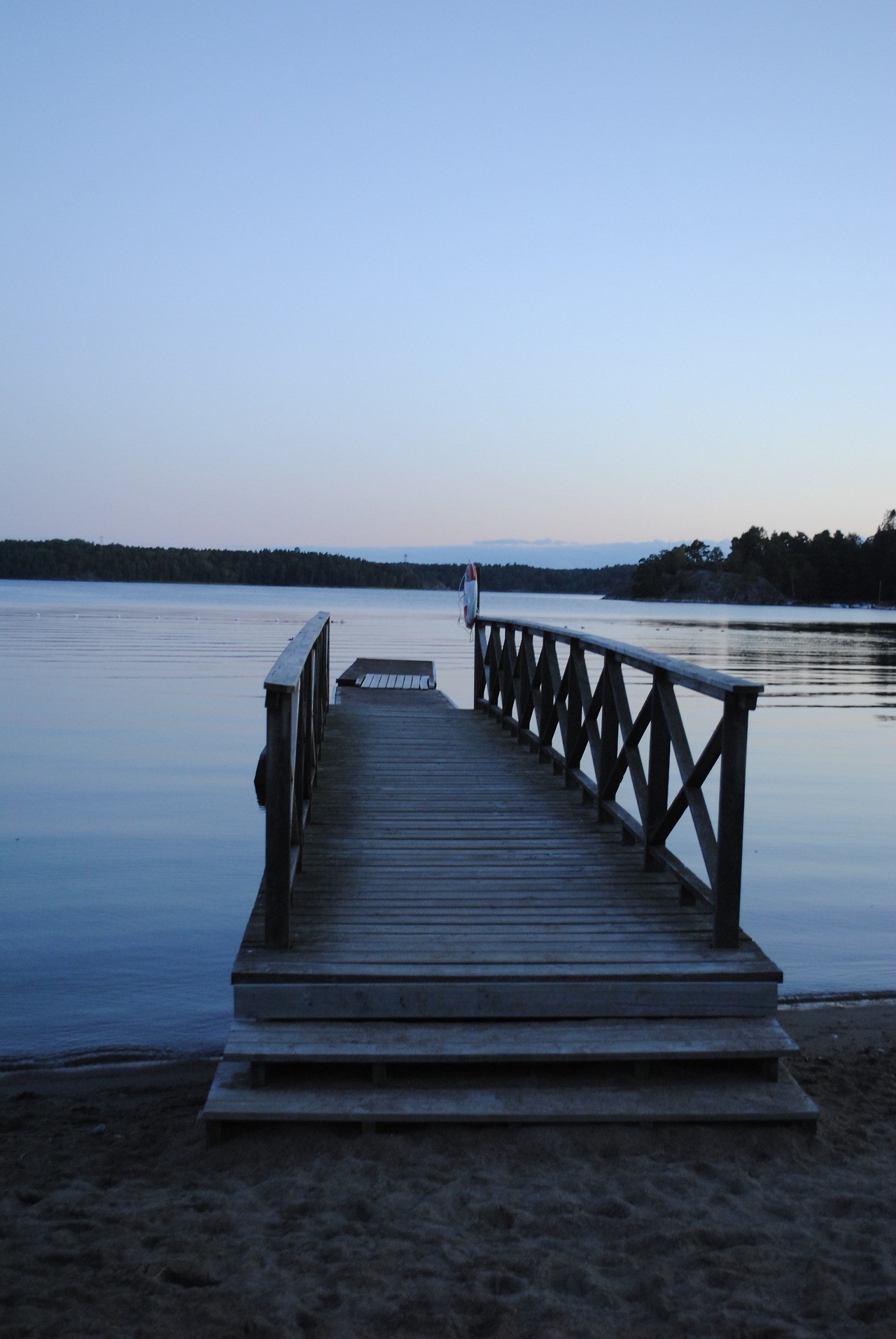 Posiadam zdolność poznawania ludzi i to mnie czyni nieufnym i …