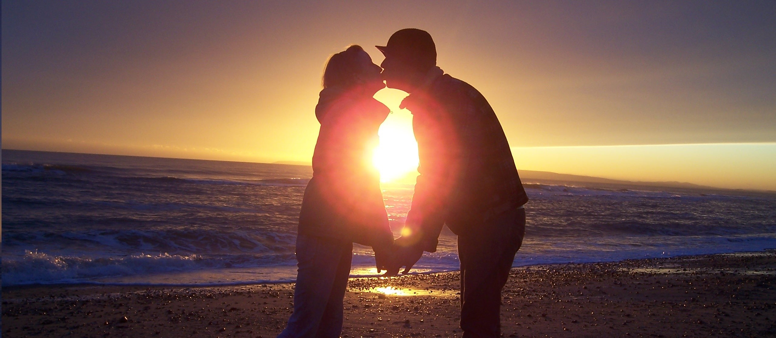 Kochać — dawać szczęście temu, kogo się kocha, a nie …