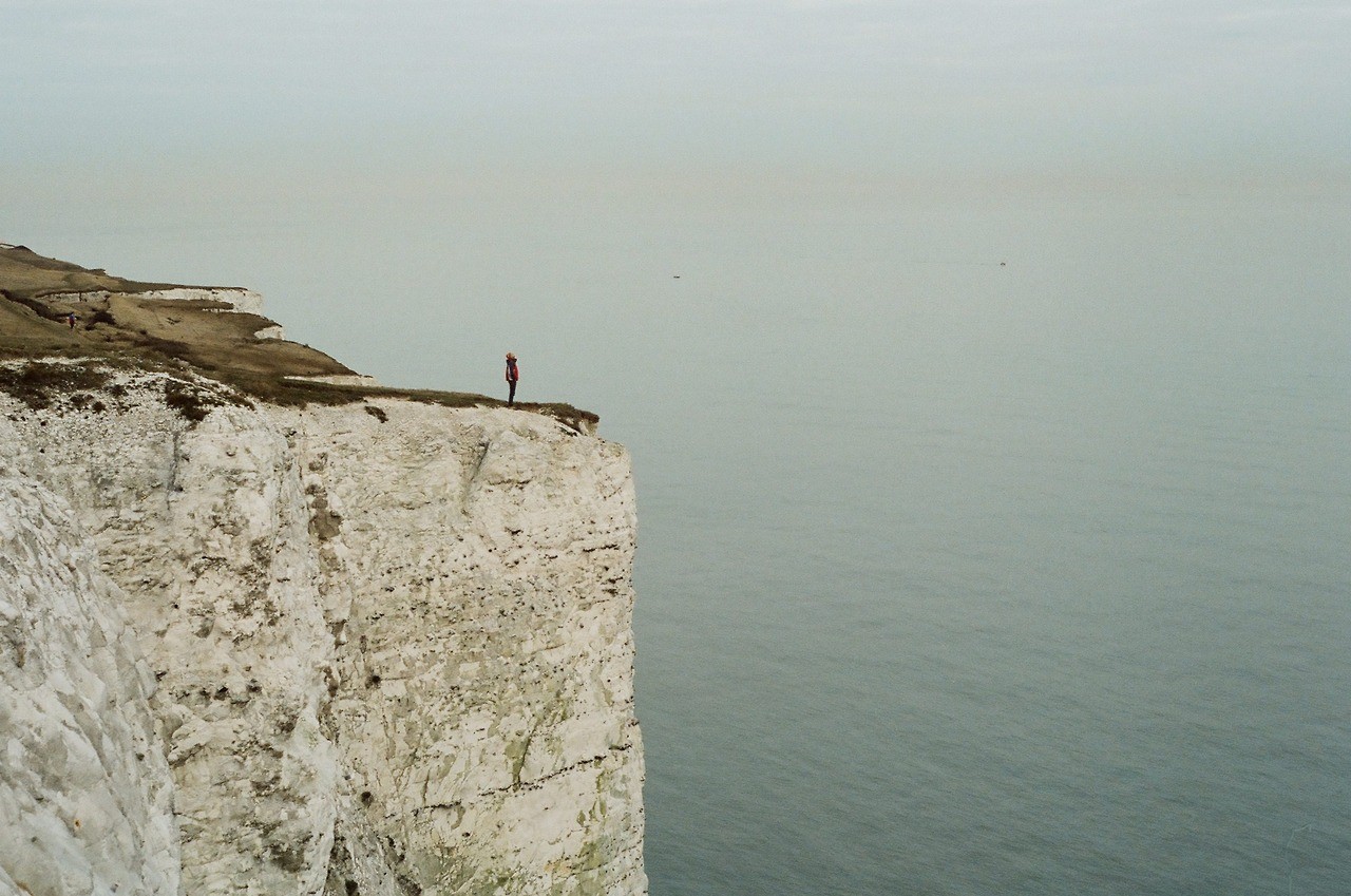 Dotąd nie zdawała sobie sprawy, że zakochanie jest jak krok …