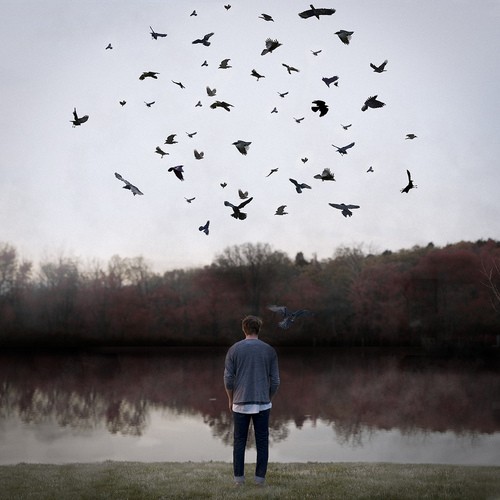 Wszystko by oddał, żeby być sam, ale czuł, że ani …