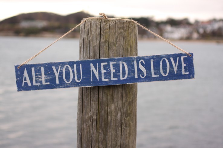 -A gdybym powiedział Ci, że Cię kocham..? – Uciekłabym gdzieś …