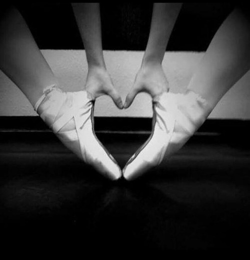 Ludzie pragną czasami się rozstawać, żeby móc tęsknić, czekać i …