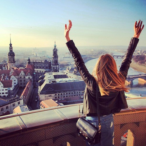 Miłość to czuwanie nad cudzą samotnością.