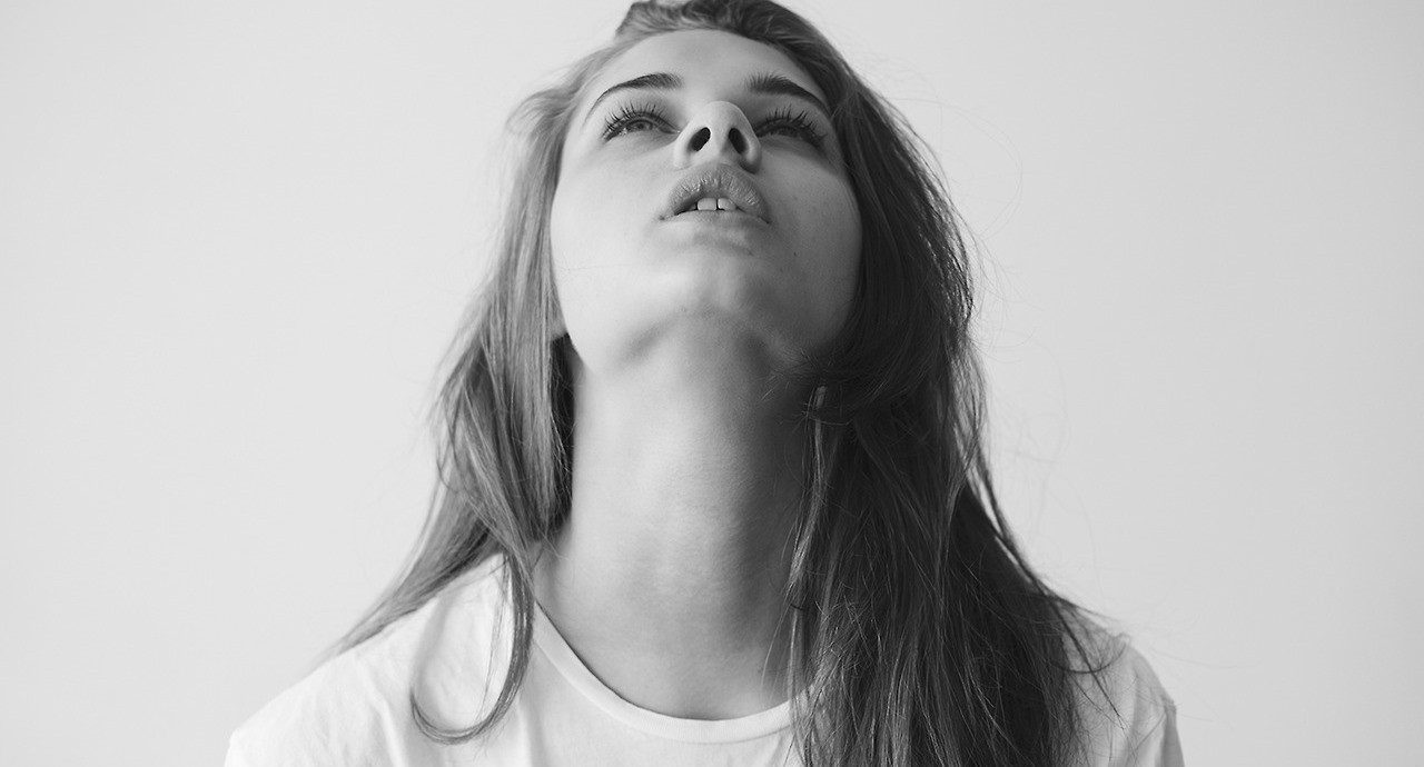 Drażniłaś mnie swoją manią doskonalenia się, podartymi pantoflami, niechęcią do …