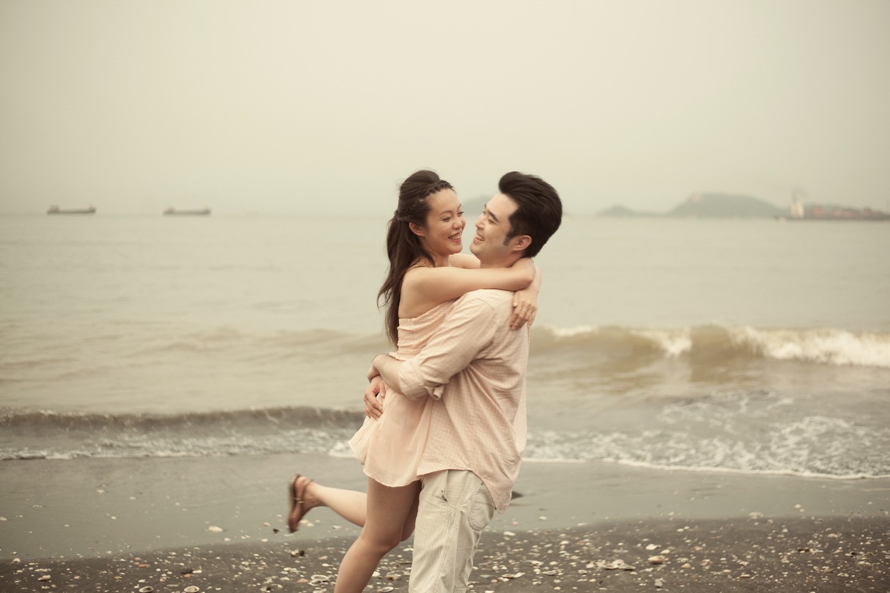 Bliskość musi rosnąć, by dać uczucie zbliżenia.