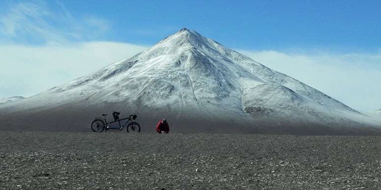 Znajdować radość tylko w pójściu do przodu, wciąż do przodu. …