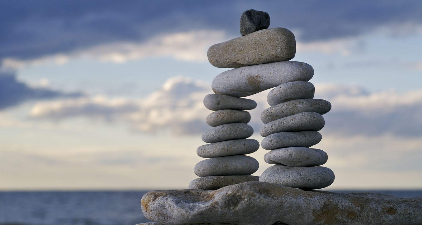 A zbytnia ufność, jak to wszystkie wiecie, Głównym człowieka wrogiem …