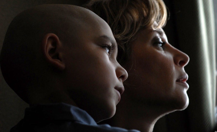 Bo są dwa rodzaje bólu, Oskarku. Cierpienie fizyczne i cierpienie …