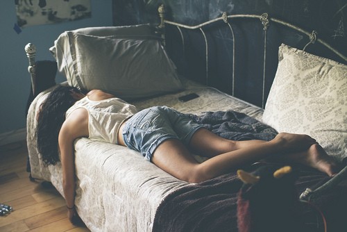 Szybko zasnę i po cichu zapomnę. Jakie to byłoby łatwe, …