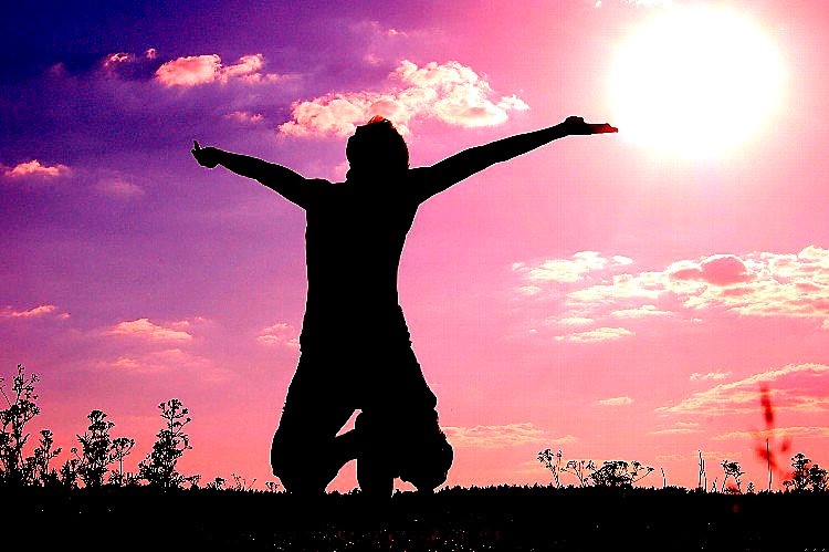 „Przestań analizować każde swoje uczucie. Jeśli kochasz, kochaj. Jeśli tęsknisz, …