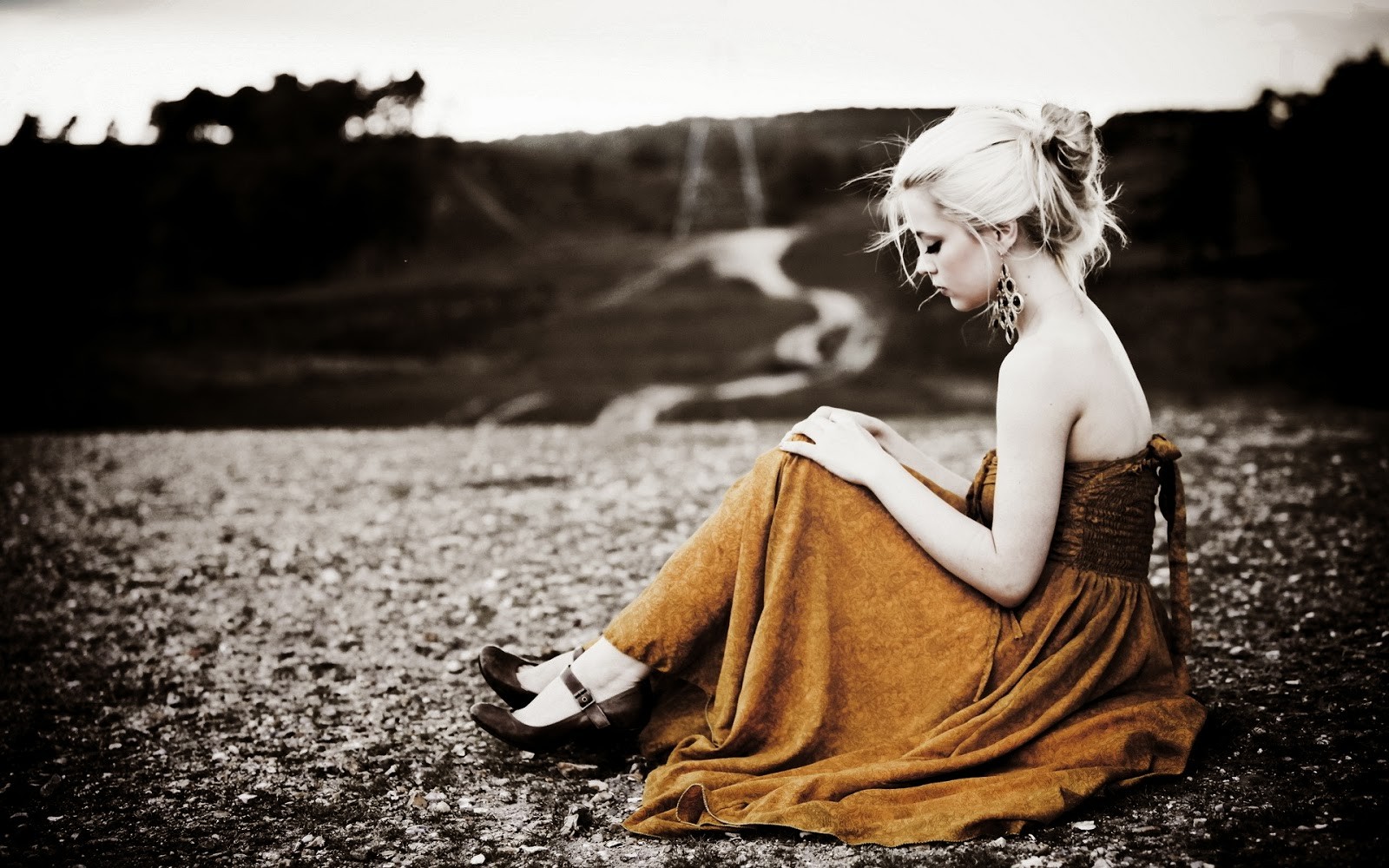 Chciałaby w najbliższej przyszłości móc być czegokolwiek pewna, ale teraz …