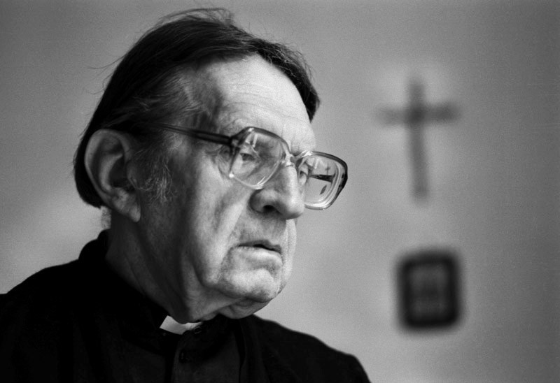 Jeśli jest noc, musi być dzień, jeśli łza – uśmiech.