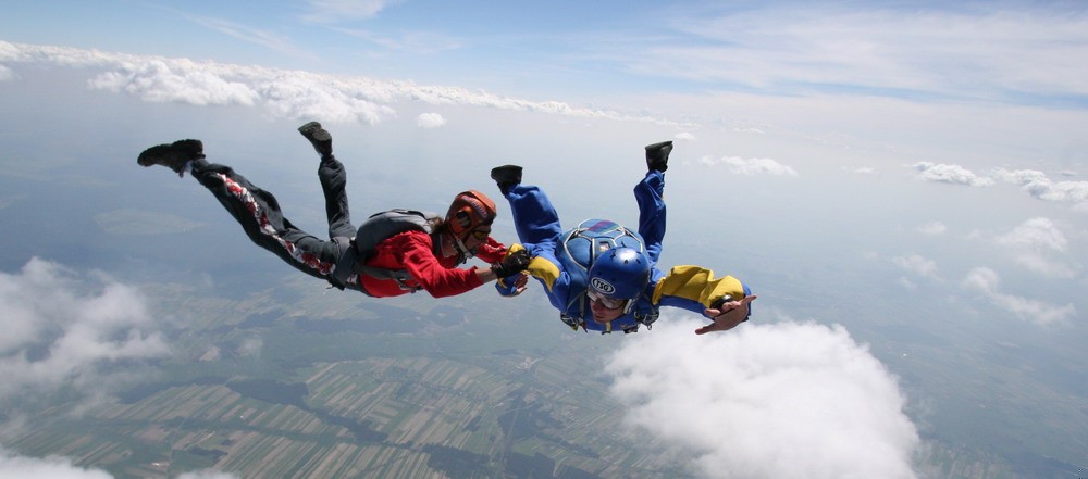 Nasze umysły są jak spadochrony. Działają tylko wtedy, kiedy są …