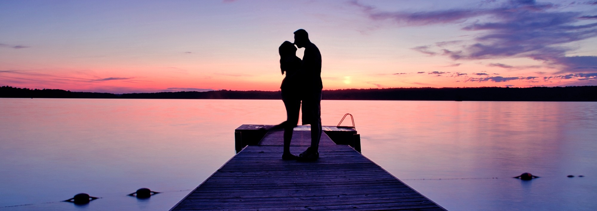 Miłość to czuwanie nad cudzą samotnością.