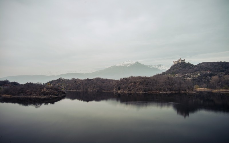 Istnieją ludzie, którzy rodzą się z instynktowną wiarą, że wszechświat …