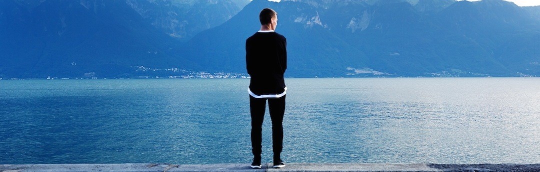 Nienawidziła swej miłości, ale nie potrafiła się od niej uwolnić.