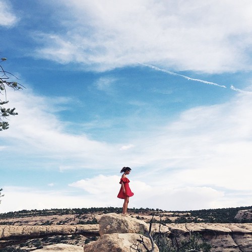 Niebieski jest cudowny. Taki pomarańczowy.