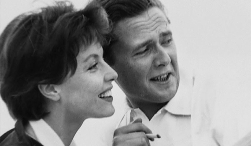 Przyjechałem tutaj, żeby pamiętać; teraz ucieknę z tobą, żeby zapomnieć…