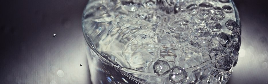 Siedzimy zasłuchani i zauroczeni jak zawsze, gdyż dobre opowieści mają …