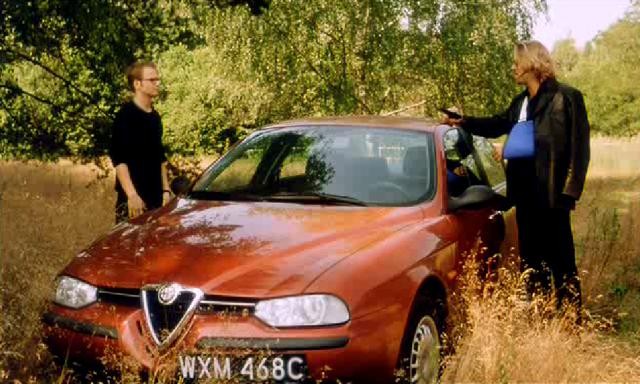 – Pozwoliłem ci zmienić stację? – Myślałem, że nie lubisz …