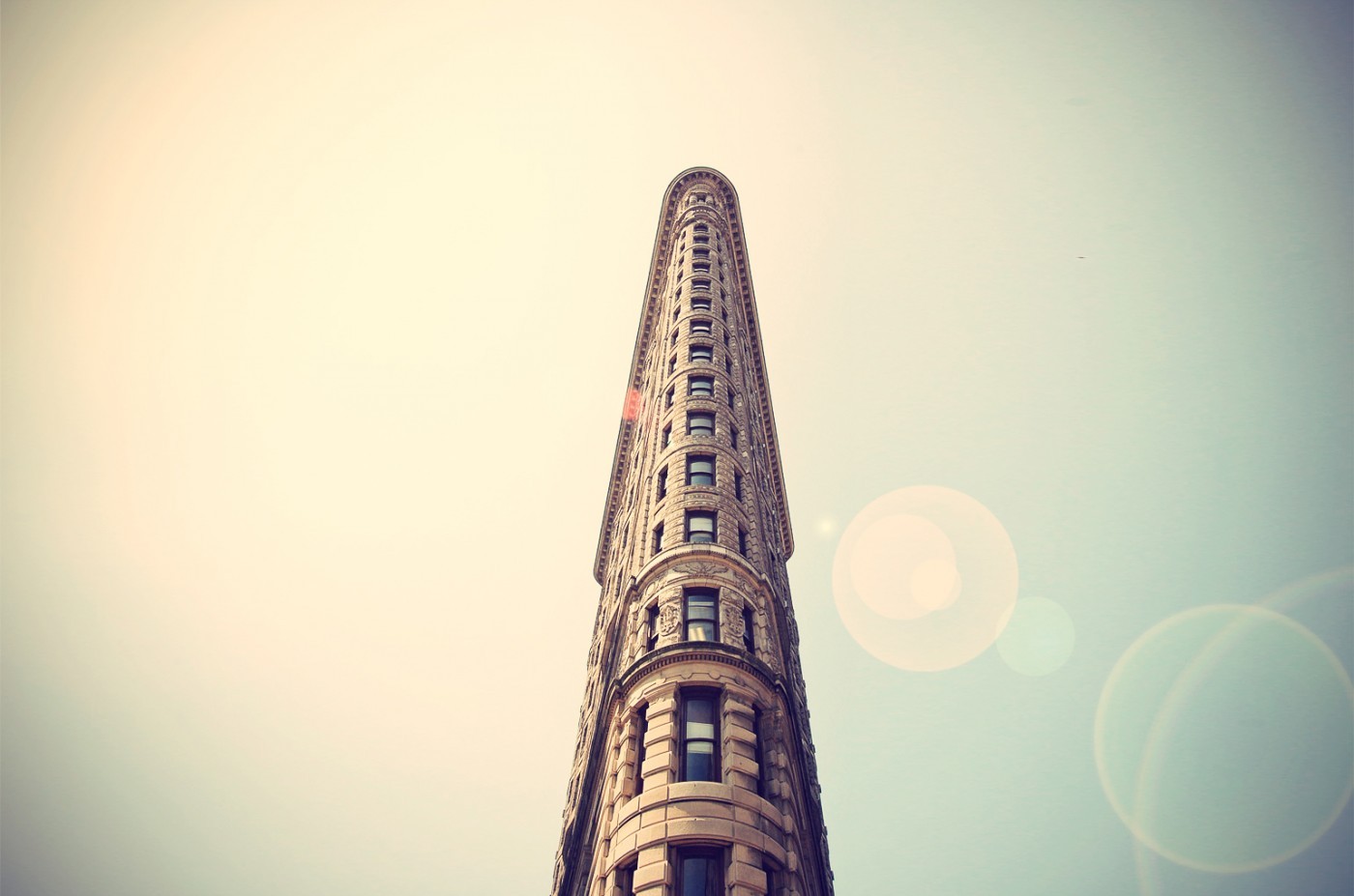 Życie to szkoła, w której każdy uczy się innej lekcji.