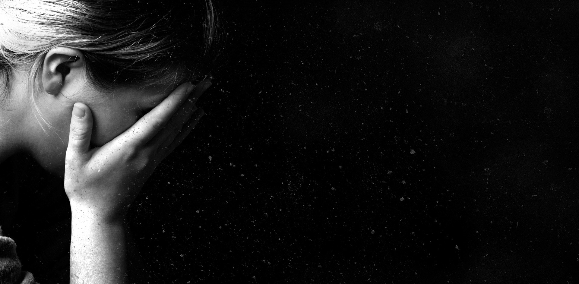 Potrzebuje tylko kogoś, z kim mogłabym porozmawiać o tobie, ale …