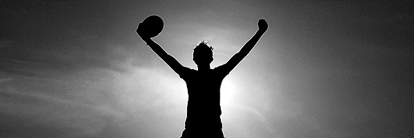 Czas to kula w próżni wieczności, strąca w nią bezpowrotnie …