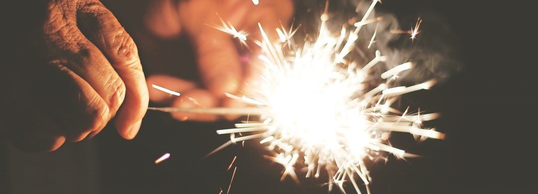 Rozbić jest łatwo, uświadamiam sobie. Prawdziwą sztuką jest scalić.