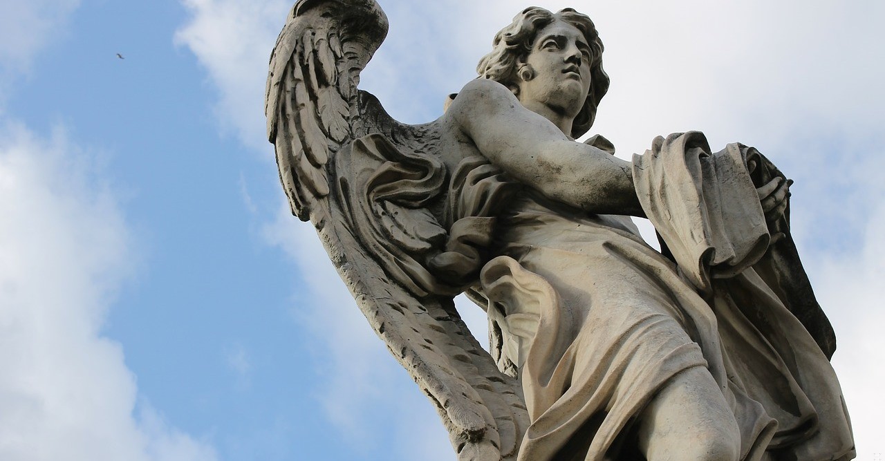 Miłość to pozdrowienie, które aniołowie ślą gwiazdom.