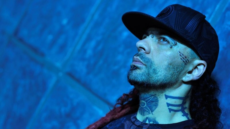 „Są chwile, gdy samotnie…- Trzeba umieć być samemu w życiu. …